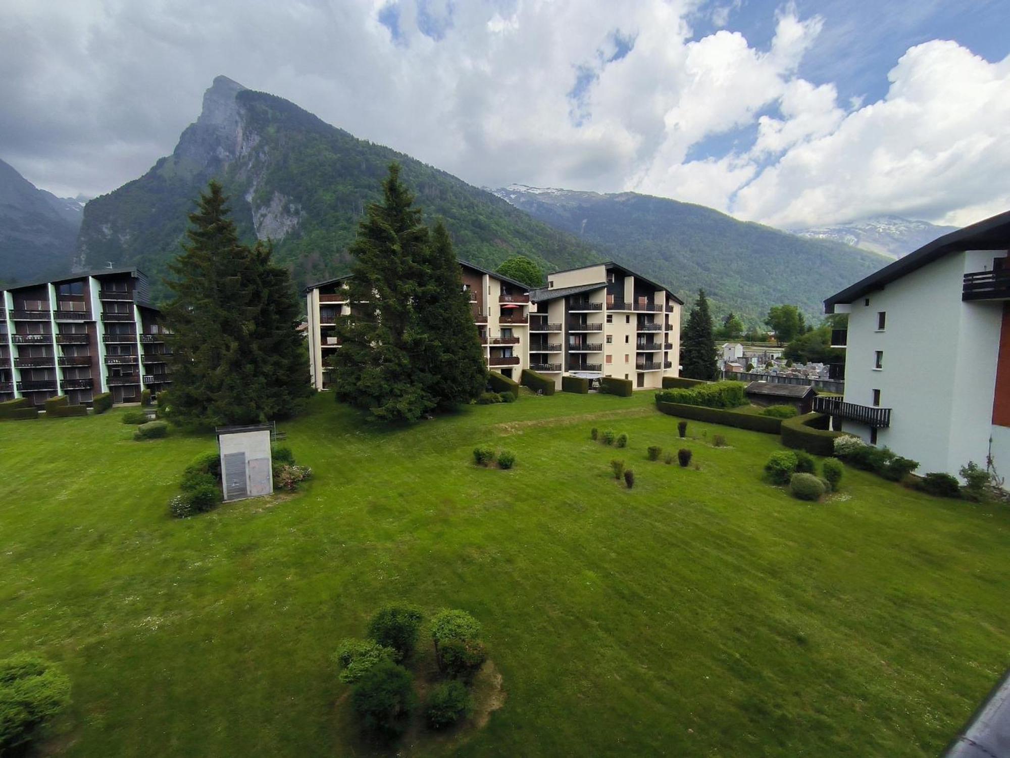 Studio Moderne Avec Parking Prive Pres Du Centre - Fr-1-624-71 Самоен Экстерьер фото